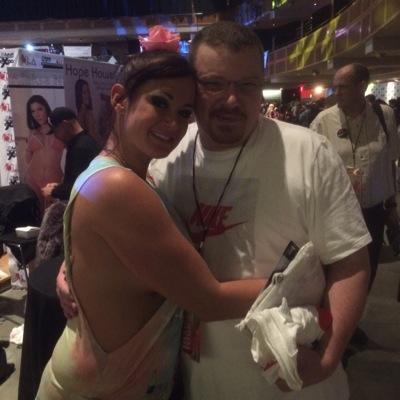 for my favorite adult stars and cam models 18yo and older followers only please. check out my other acc and new web site. @spicywienerprod