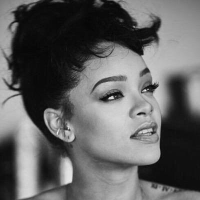 +200M records sold | BEST SELLING DIGITAL ARTIST OF ALL TIME | worth +$250M | +308 awards: 8 Grammys, 22 BBMAs, 4 VMAS, 8 AMAs (First Ever Icon Award) Rihanna