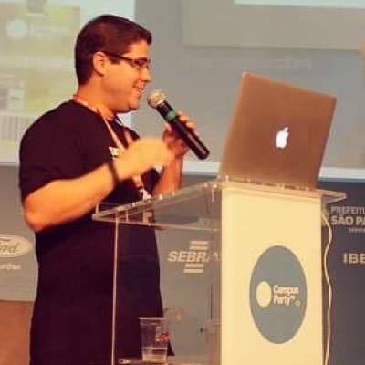 Husband, Father, Solutions Architect at @databricks and Adjunct Professor/Researcher at @IEuniversity, @UniversidadVIU, @unicomplutense (Opinions are my own)