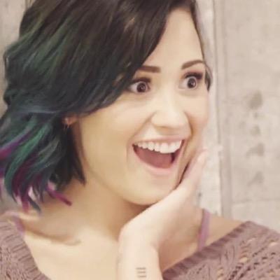 I'm a huge Lovatic and I owe my life to Demi. One day I hope I get to meet her and thank her for everything she's done for all of us ♡