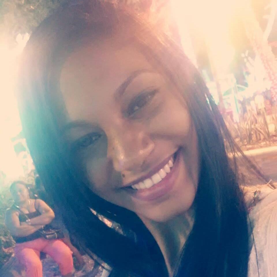~Sonrie aunque estés triste, que mas triste que la sonrisa triste es la tristeza de no saber sonreir!!