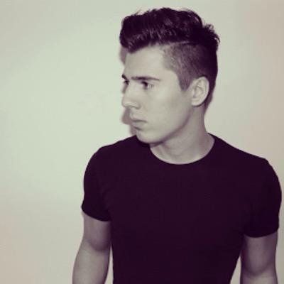 music is life | marvel & DC | apple | social networking | tv series addict | single