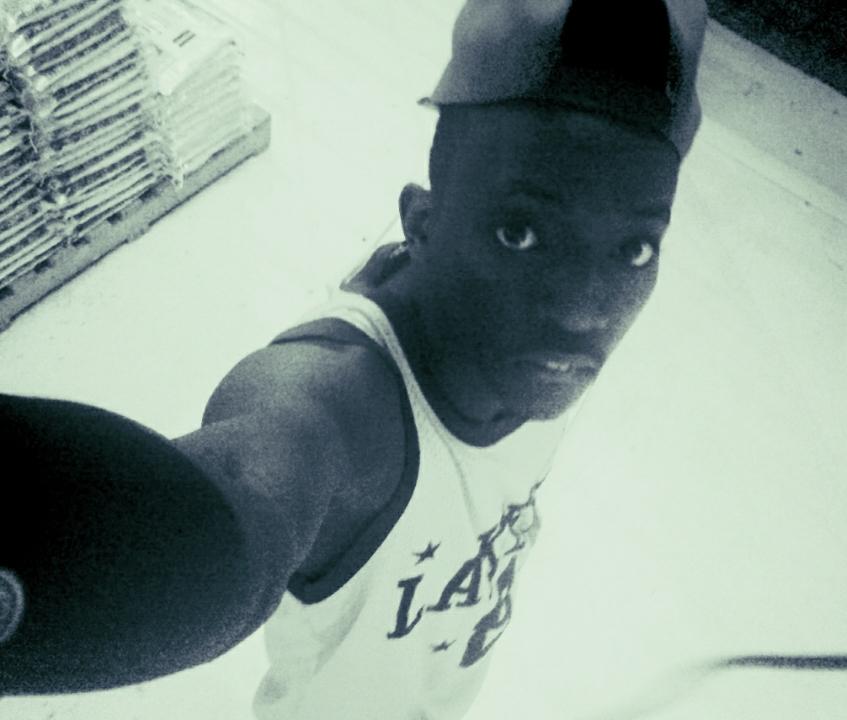 fewchainz1's profile picture. 