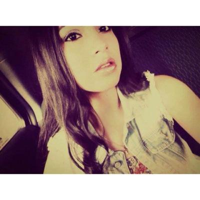 fatimacn_98's profile picture. 1998 | Y O L O