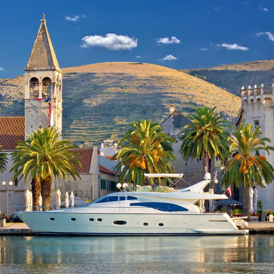 CharterSeas is a yacht charter broker company that assists in the acquisition of crewed and bareboat yacht charters.
info@charterseas.com