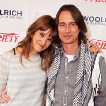 LibrarianOfMW's profile picture. The spunky, outgoing and kind librarian of Mythical Woods High! {Literate OC}