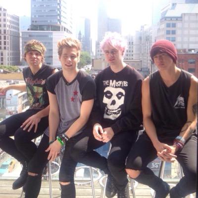 || 5SOS FAM TORONTO||||DICK SQUAD HQ+1
