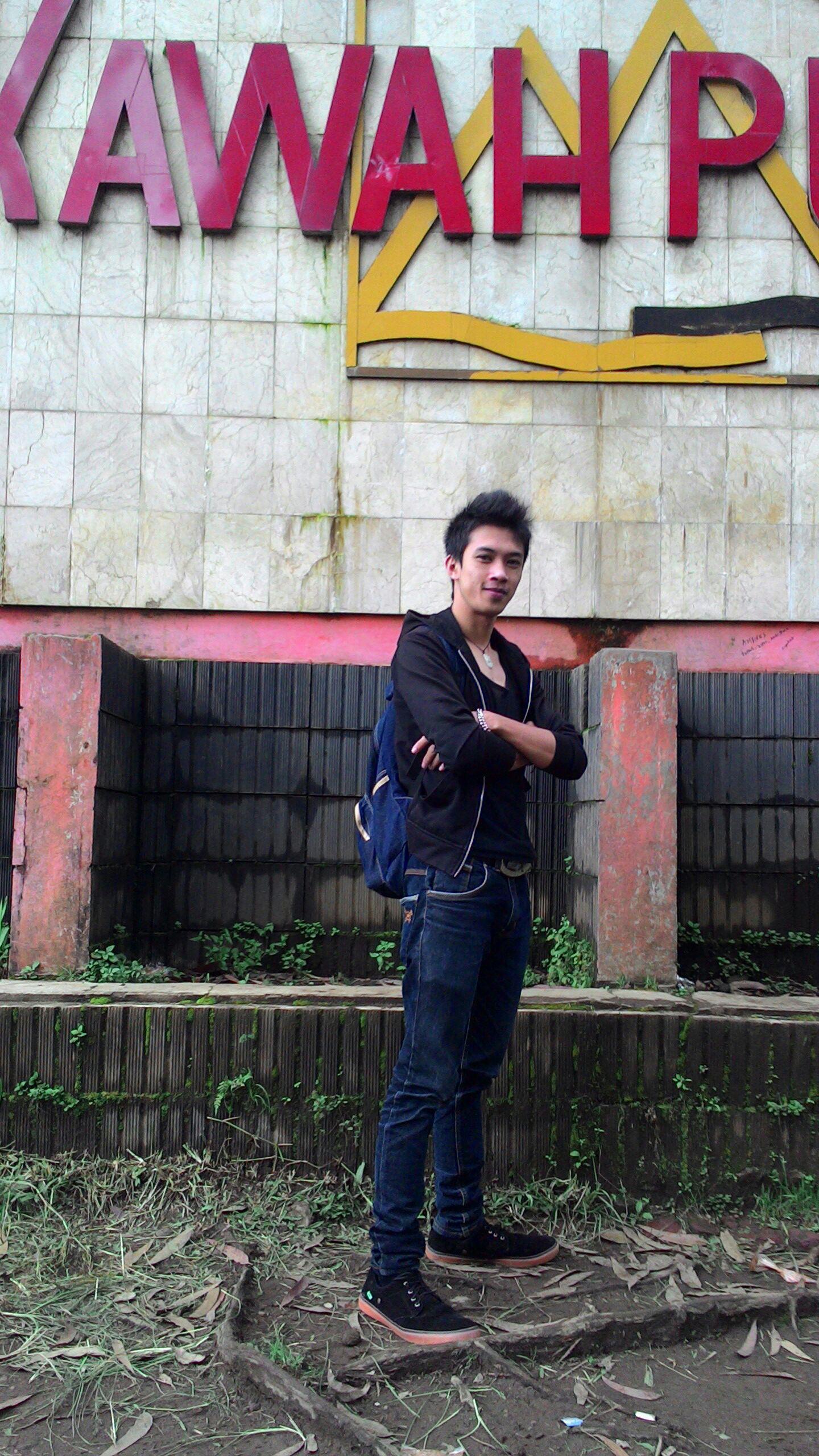 harismannugrah5's profile picture. 