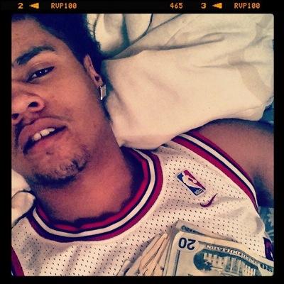 BOSS nd CO/ FOUNDER OF BALLOUT. ⛽️ http://t.co/xk9bJjRFfR HIM SELF (a boss neva gets his hands dirty nd think 10 times ahead of his actions ) #NOLACKZONE