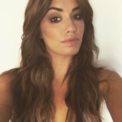 Casi Angeles♫   Lali Esposito✶  Bethany Mota∞   The Walking Dead☮