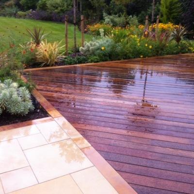 Quality garden construction & Fencing contractor.Outdoor living company.