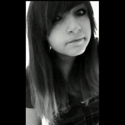 likes famous last words.. my chemical romance.. and falling in reverse :/