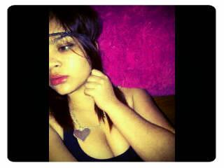 ♥Pink is my happiness♥ Dancer,model,gymnast,soccer plyr....I just love being ME! #Team Dimples...#Team nomakeupneeded.#Team love,royal&respect..,#music is life