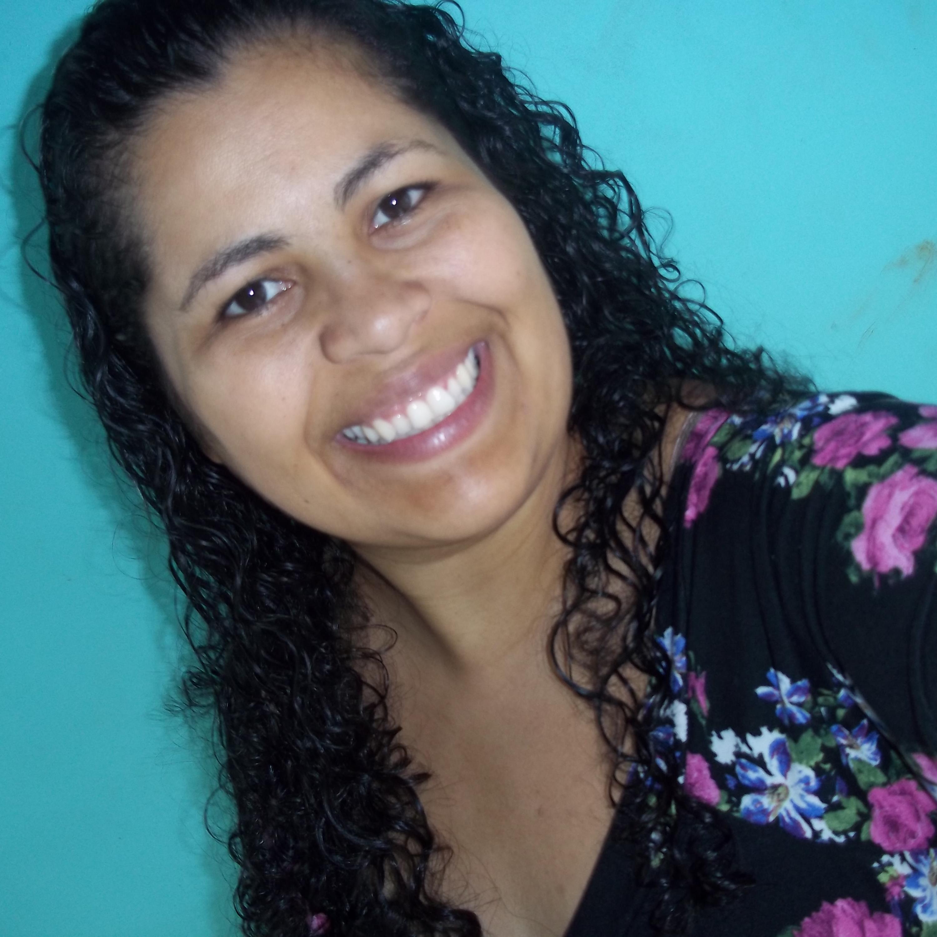 Humanista por princípios...Cientista Social de formação, Educadora.