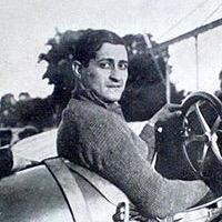Piloto aviador, padre de la aviación paraguaya, pero antes que todo, PARAGUAYO.