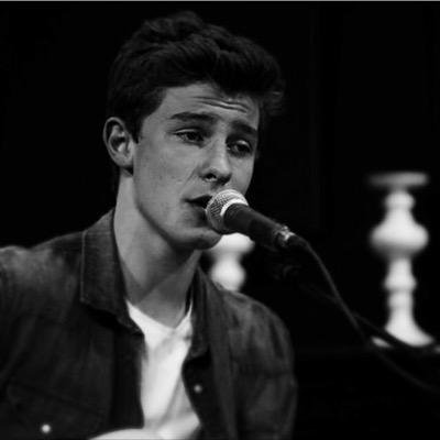 follow @Ioyalmendes it would mean the world to me