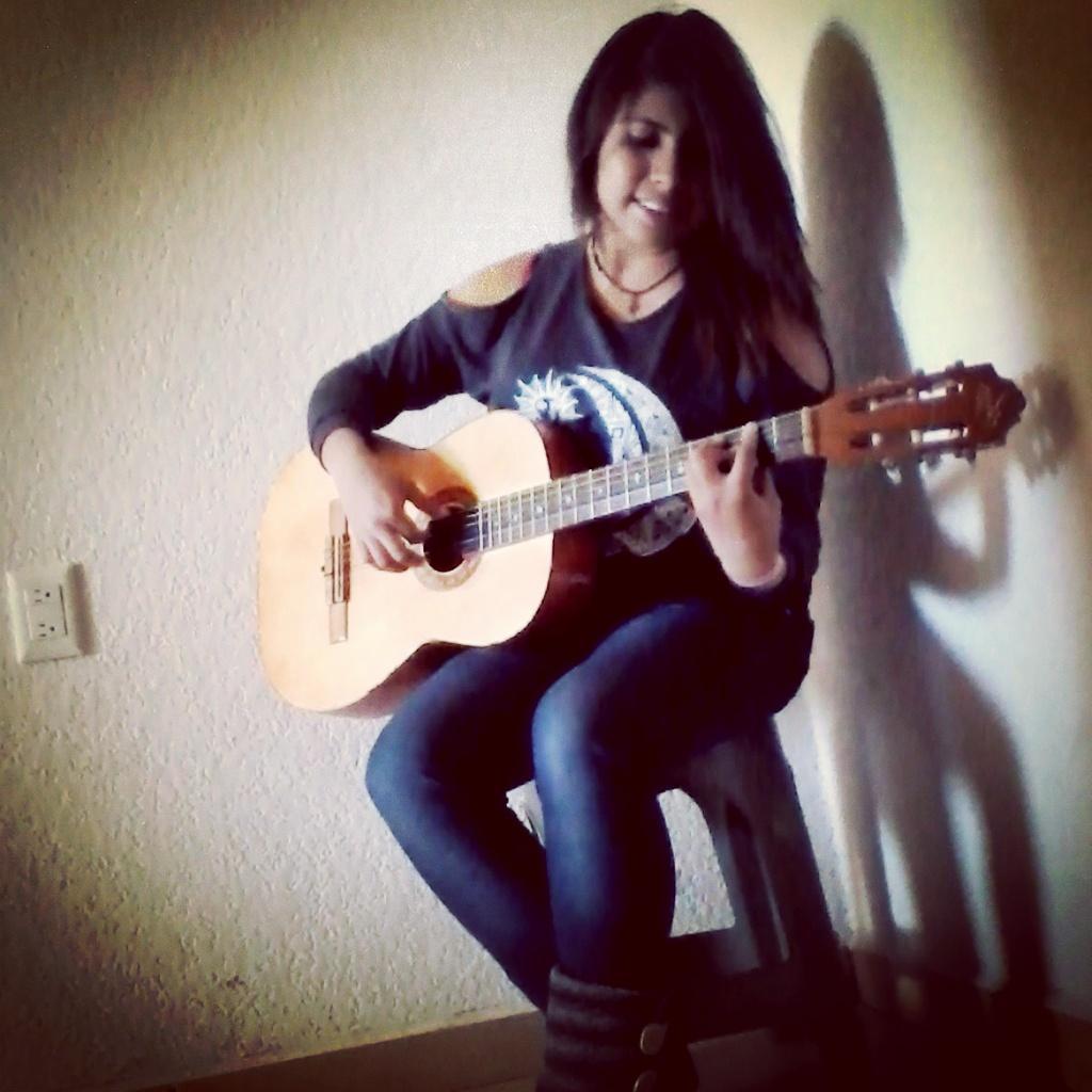 Tú eres la razón por la que despierto cada mañana .. Na mentira! Tengo Clases!
