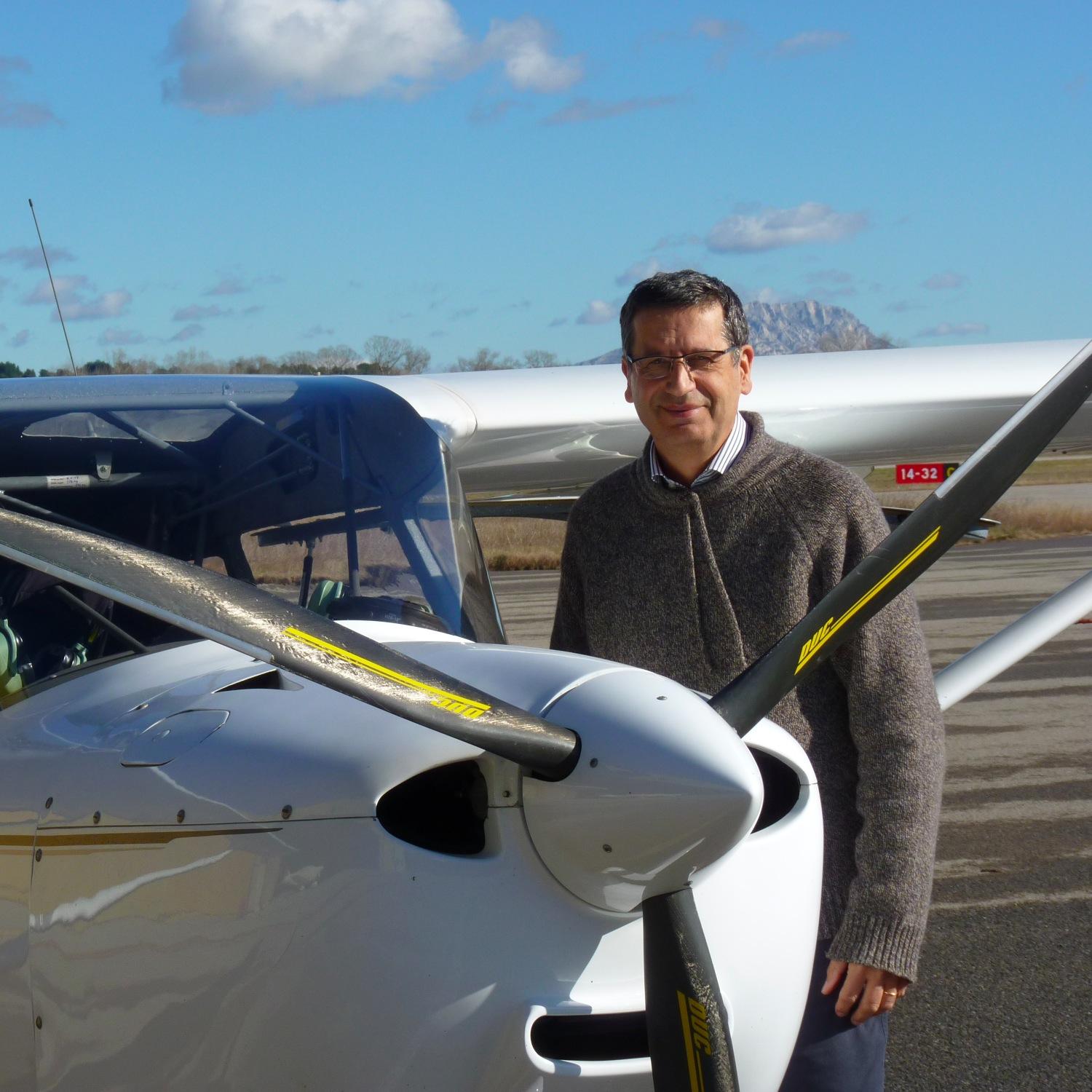 Pilote, cartographe aéronautique concepteur des cartes Bossy. Retrouvez toute mon actu sur twitter et le site http://t.co/hqD6qig0D4 #cartabossy