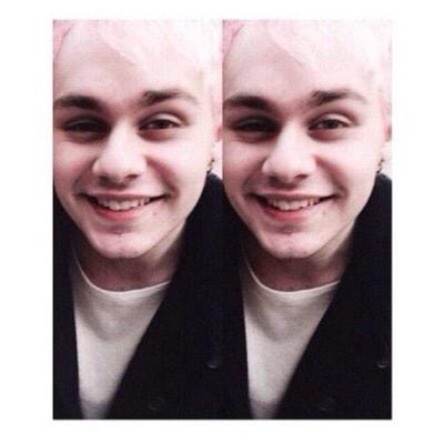 I love 5sos more than I love myself