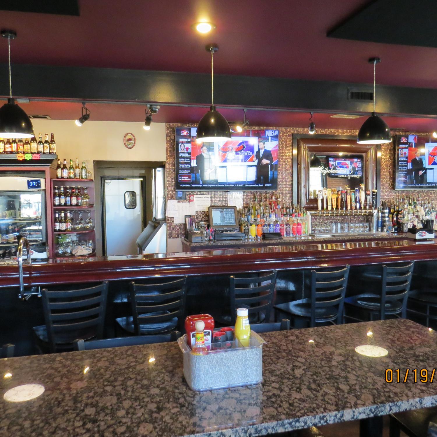 Reifschneider's Grill & Grape is an upscale bar and grill located in Columbia, IL. Everything from brick oven pizza to steaks. Visit us today!