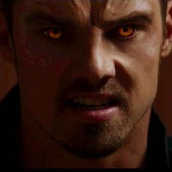 Serie de @TVMaxpanama  y @Universalctv ganadora de 3 People Choice Award: 2013, 2014 y 2015. Sìgueme en @BATBTRIVIA. Ya inicio la T3 #BATB
