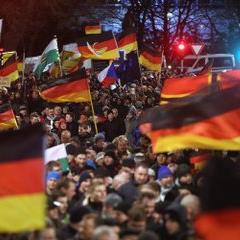 Hier schrieb nie K.Oertel, nur ich als ehemalige Unterstützerin, die von ihr enttäuscht wurde. Anders als K. blieb ich #PEGIDA treu! Teile+Herrsche? Ohne MICH!!