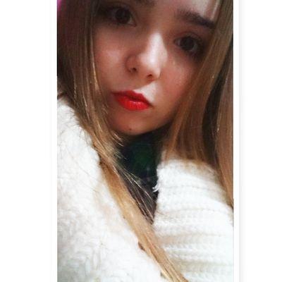 16. Nadie es lo que parece ser.