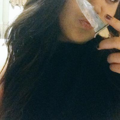 I want to snort lines off of Mia Wallace's ass and get my heart stabbed by Vincet Vega. im pretty fucking psycho, avi is me #BostonStrong