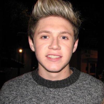 please follow @insatiablehoran !!