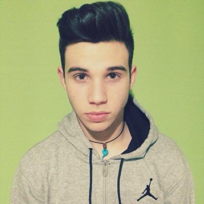 Rocafull08's profile picture. sé siempre tu propio ídolo