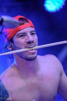 My name is Josh Dun and I use to have a normal human life until I was turned into a bloodsucking vampire. [MV/RP/Bi/Single]