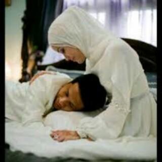 loriandika's profile picture. 