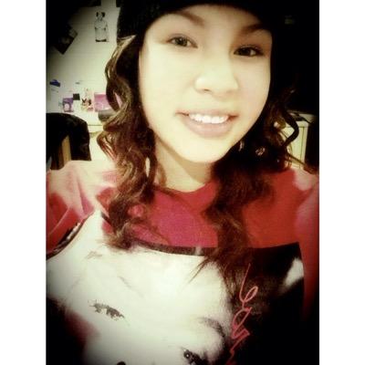 _Jewel03xo's profile picture. F O L L O W M E