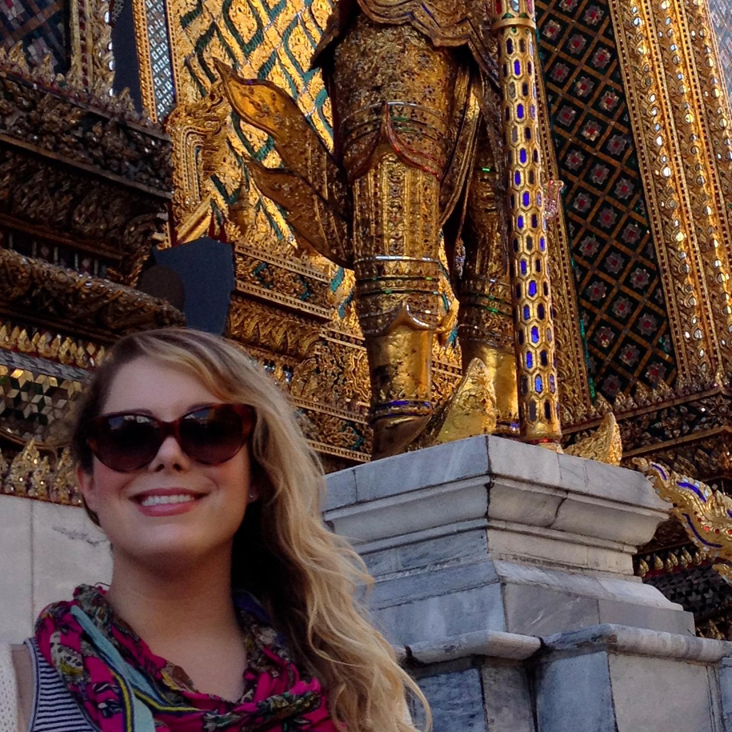 Human woman, foodie and traveler.