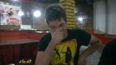 Bebo-o pois liquido é, se sólido fosse, comê-lo-ia