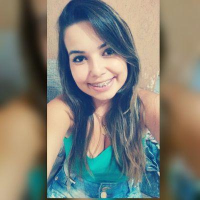 A verdade é que você não sabe o que vai acontecer amanhã. A vida é uma viagem louca, e nada é garantido ✌