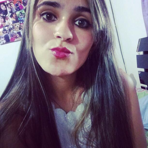 claudia_card's profile picture. O que faz um sonho impossível é não acreditar nele.
                                  ☮ Tudo passa por algo ☮