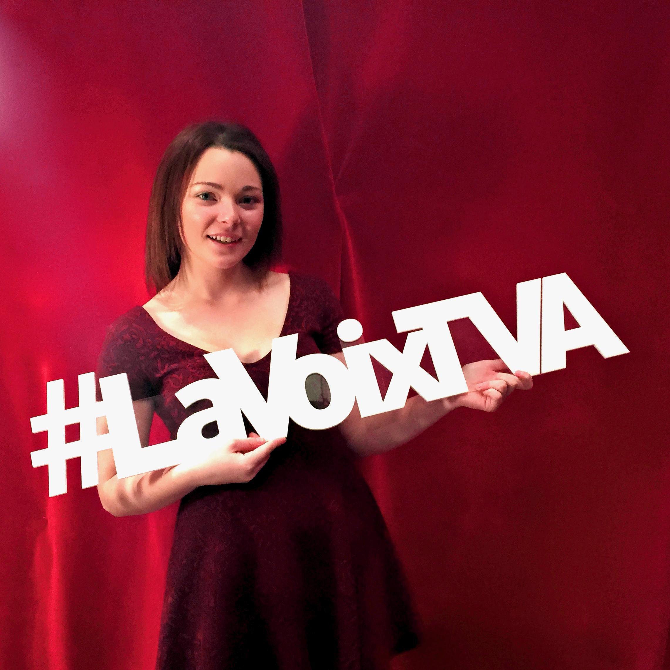 Participante #LaVoixTVA #EquipeEric // Salut! J'ai 16 ans, chanteuse/écrivain. Je viens d'une petite île, P.E.I. ! N'hésitez pas à me suivre!