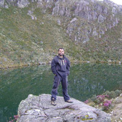 Venezolano, Contador Público, haciendo de cada día un motivo para vivir.
