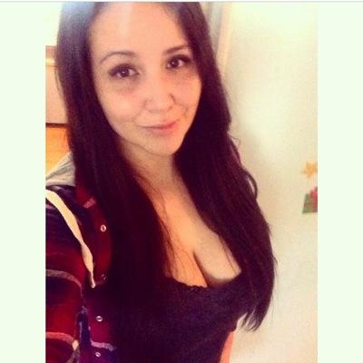 ChePrice31's profile picture. mother 1st