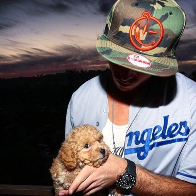 RT THIS https://t.co/y2jPk5e4LO AND FOLLOW @Brooks_Mahone CAUSE SHE GAVE YOU A FREE FOLLOW!!