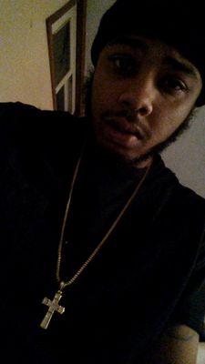South Side Gang
Young Rich  and Ruthless
..BITCH I MIGHT BE                                            R.I.P TO MY REAL NIGGA 10.19.14