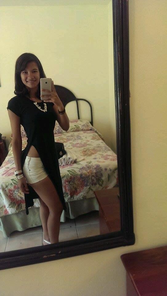 17~ No dejes de ser feliz por los demás. Todos toman sus decisiones sin consultarte  Hija del Rey. @AmbariitaPq  ♡~