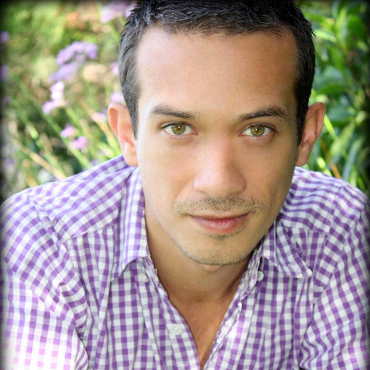 Director en TeatroTarot. Actor. Escritor. Tarotista