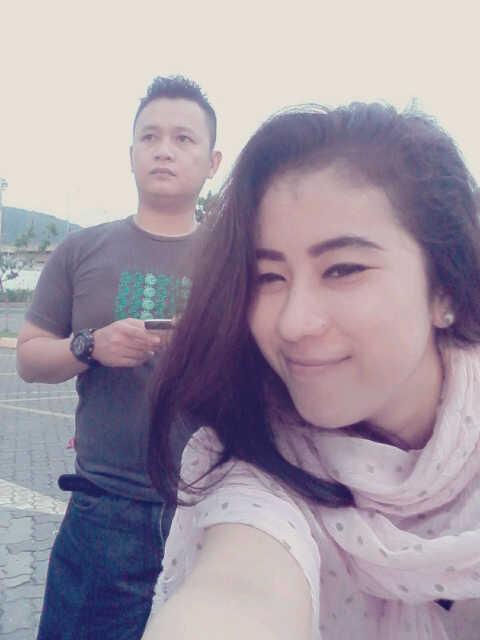 zhivazhebua's profile picture. Papah mamah :*