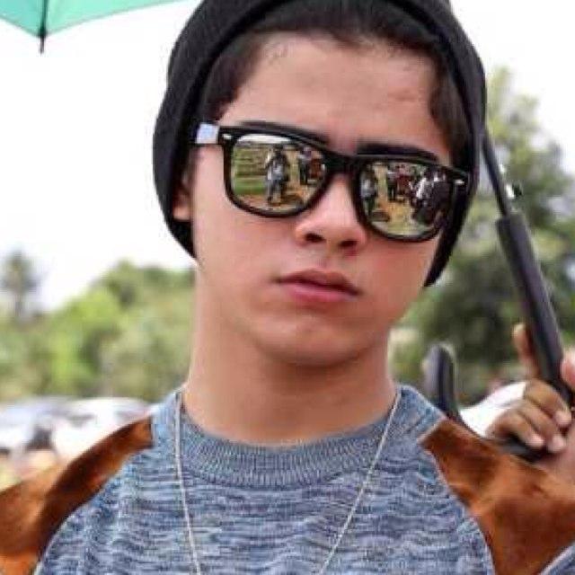 Apa lo liat2 bio gue!!! Gak usah liat2 mending di Follow aja :)Folback ? Just Mention :)kalau gk iklas Follow gak usah di follow ya :)) my Idol @aliando26