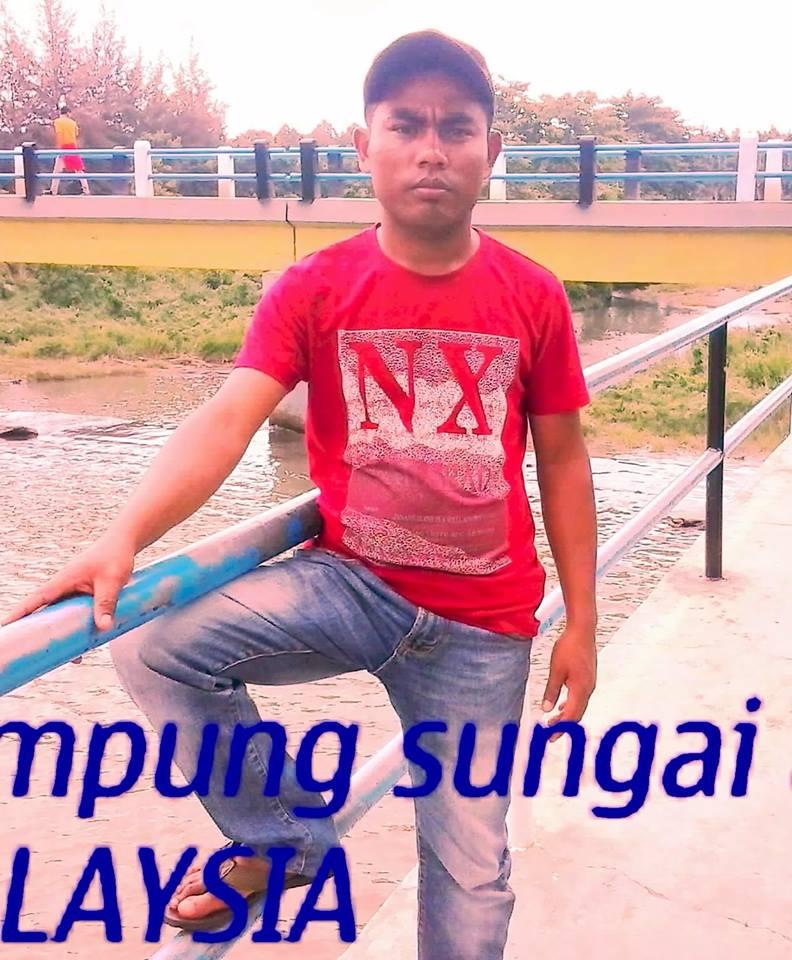 Aku cuma lelaki biasa yang punya banyak kekurangan,jauh dari apa yg qm pikirkan.aq tdk menjanjikan qm bisa hidup bhagia dgn ku,tapi qu berusa semampuku agar kit