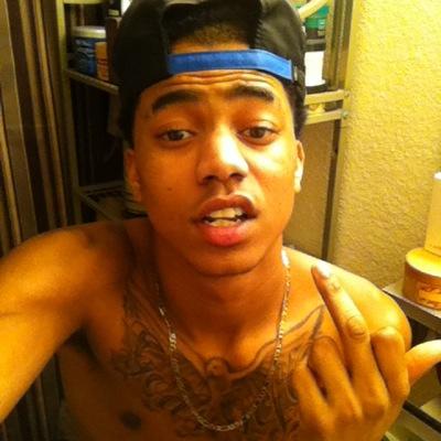 19| ball is life | #⃣MDF#⃣ | Black, White, Tongan | GodsGift 95' | #bigdreams #flyguy #potential #moneymaker | #4