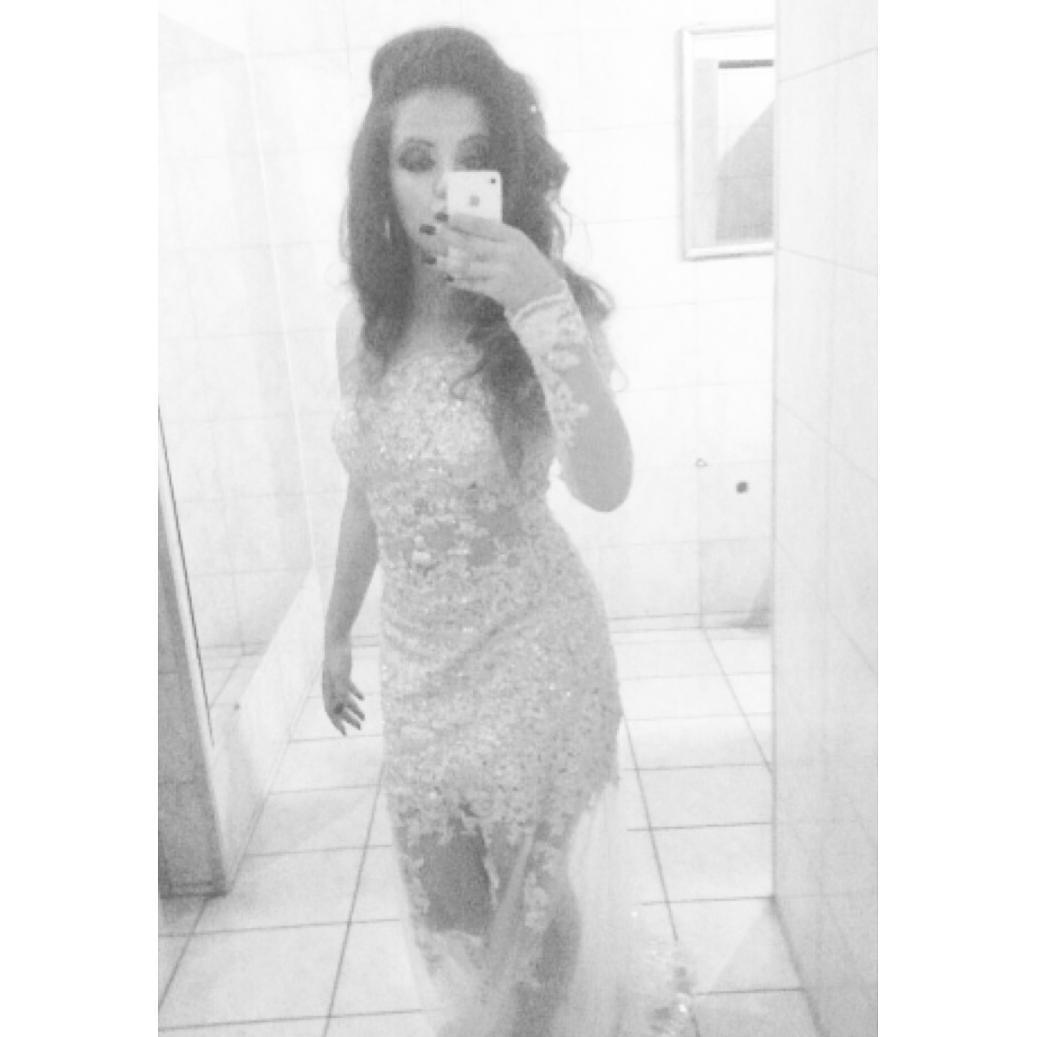 E-mail: fabiolamatos207@gmail.com | Instagram: @dancerfabi | Facebook: Fabiola Matos | Snap: dancerfabii