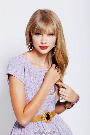 Love Taylor Swift's style...